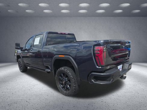 Used 2024 GMC Sierra 2500 AT4 w/ AT4 Premium Plus Package AWD/4WD image 5