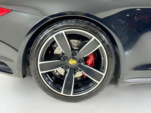 Used 2017 Porsche 911 Carrera 4S AWD/4WD image 34