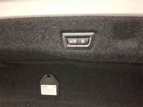 Used 2025 BMW 530i xDrive w/ Premium Package image 14