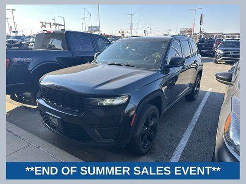 Used 2022 Jeep Grand Cherokee Altitude AWD/4WD image 1