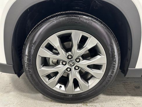 Used 2025 Toyota Grand Highlander Limited image 69