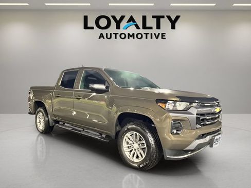 Used 2024 Chevrolet Colorado LT w/ LT Convenience Package II AWD/4WD image 7