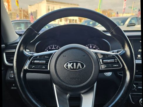 Used 2020 Kia Optima SE image 13