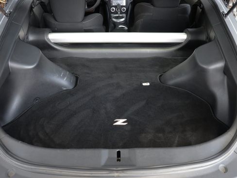 Used 2012 Nissan 370Z Coupe RWD image 11