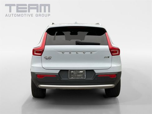 Used 2024 Volvo XC40 B5 Plus w/ Protection Package Premier image 6
