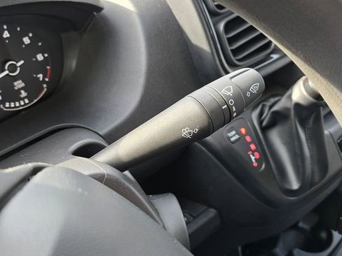 Used 2025 RAM ProMaster 3500 w/ Convenience Group image 31