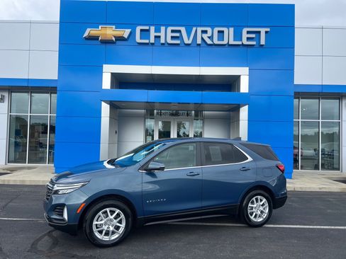 Used 2024 Chevrolet Equinox LT FWD image 1