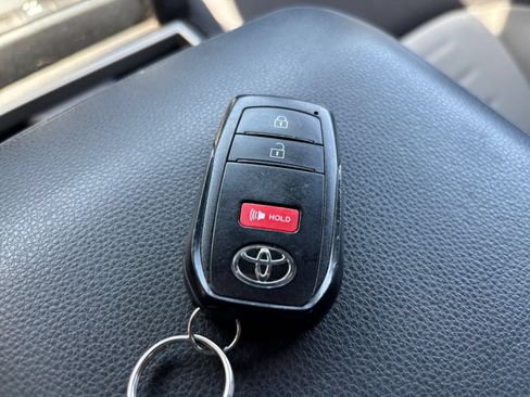 Used 2025 Toyota Tacoma TRD Off-Road AWD/4WD image 18