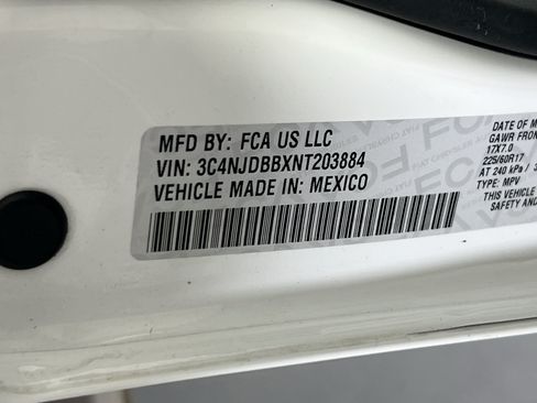 Used 2022 Jeep Compass Latitude AWD/4WD image 28