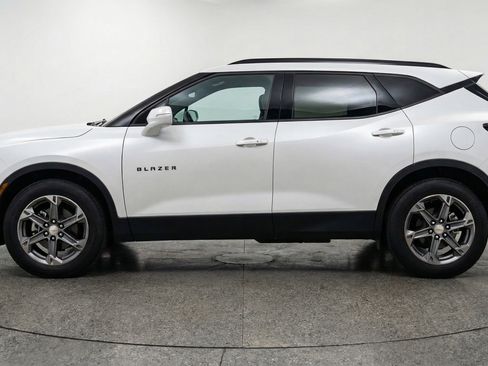 Used 2025 Chevrolet Blazer LT image 5