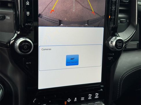 Used 2022 RAM 1500 Limited w/ Body Color Bumper Group image 30