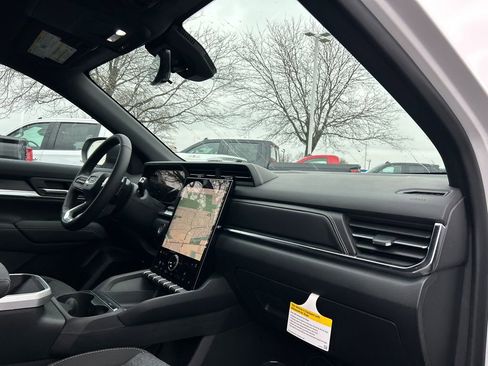 New 2026 GMC Terrain Elevation w/ Technology Package II AWD/4WD image 38