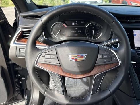 Used 2023 Cadillac XT5 Premium Luxury FWD image 42