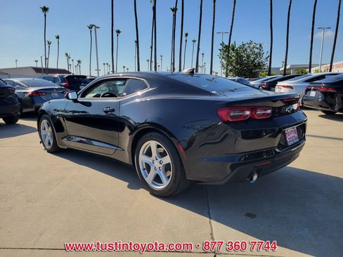 Used 2019 Chevrolet Camaro LT RWD image 5