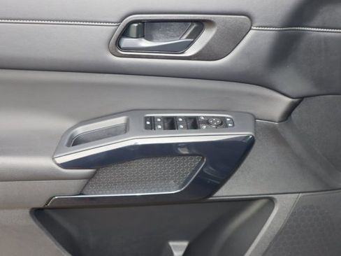 Certified 2024 Nissan Pathfinder S image 18