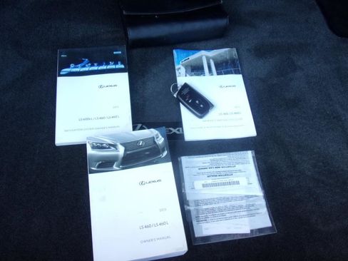 Used 2013 Lexus LS 460 w/ Comfort Pkg RWD image 21