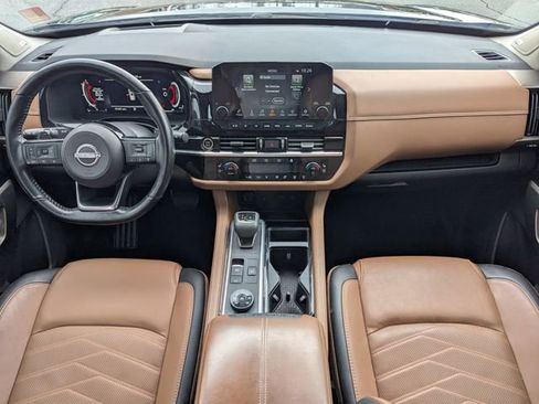 Used 2023 Nissan Pathfinder Platinum w/ Cargo Package image 15