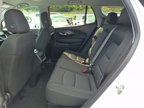 Used 2024 GMC Terrain SLE FWD image 10