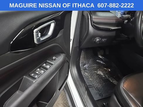 Used 2022 Jeep Compass Trailhawk w/ Trailhawk Convenience Group AWD/4WD image 27