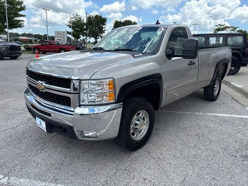 Used 2007 Chevrolet Silverado 2500 LT w/ Suspension Package, Off-Road AWD/4WD image 12