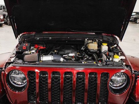 Used 2021 Jeep Gladiator Overland image 32