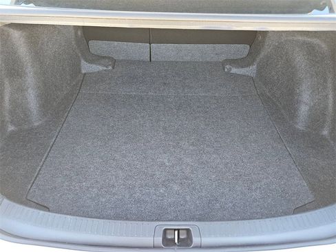 Used 2025 Toyota Corolla LE image 24