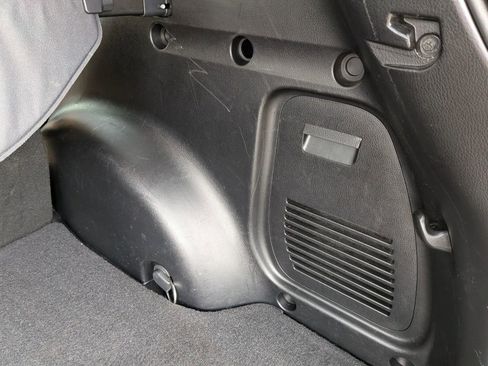 Used 2015 Toyota RAV4 XLE AWD/4WD image 28