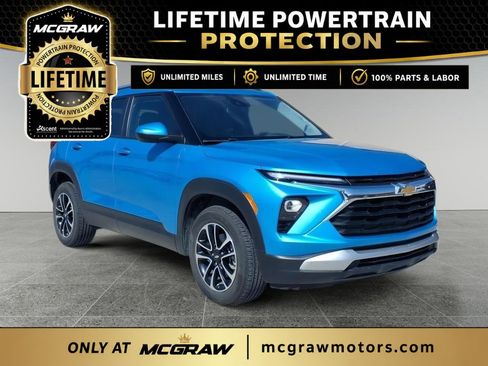 Used 2025 Chevrolet TrailBlazer LT AWD/4WD image 7