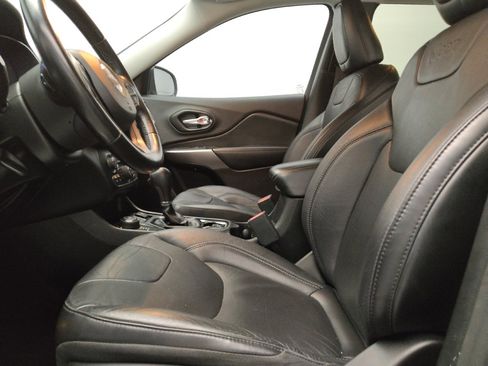 Used 2021 Jeep Cherokee Limited image 17