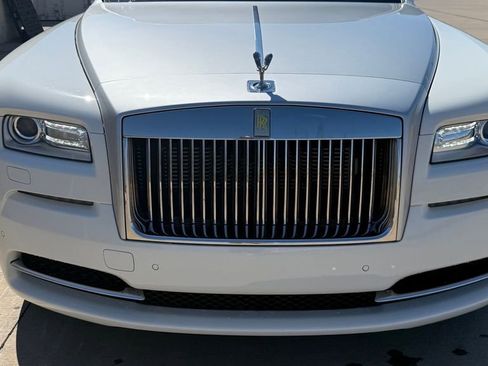 Used 2016 Rolls-Royce Wraith image 14