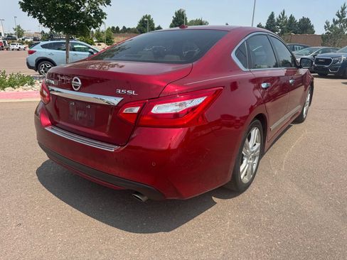 Used 2017 Nissan Altima 3.5 SL w/ 3.5SL Technology Package FWD image 6