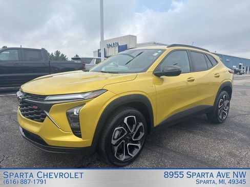 Used 2024 Chevrolet Trax RS w/ Driver Confidence Package image 7