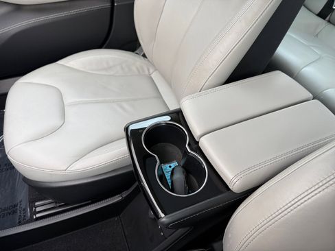 Used 2014 Tesla Model S image 14