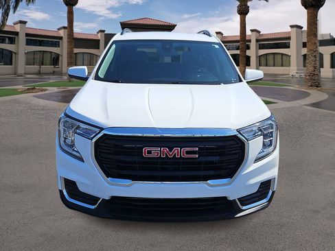 Used 2022 GMC Terrain SLE w/ Driver Convenience Package FWD image 3