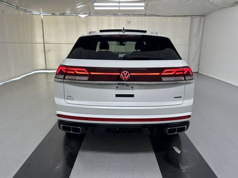 Certified 2024 Volkswagen Atlas Cross Sport SEL Premium R-Line AWD/4WD image 22