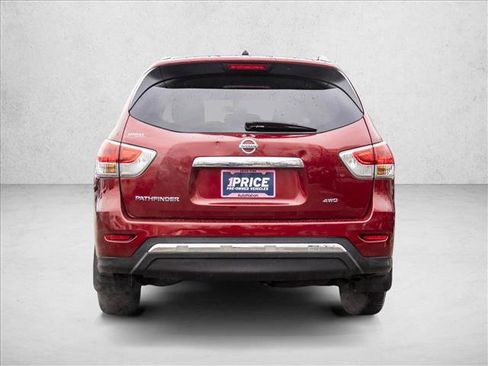 Used 2015 Nissan Pathfinder S image 6