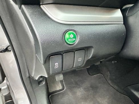 Used 2016 Honda CR-V LX image 17