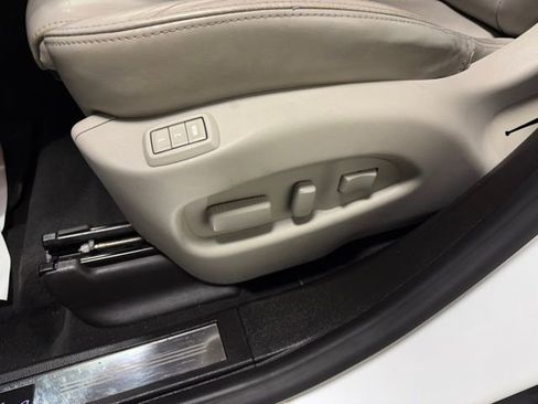 Used 2015 Cadillac SRX Luxury w/ Driver Awareness Package image 13