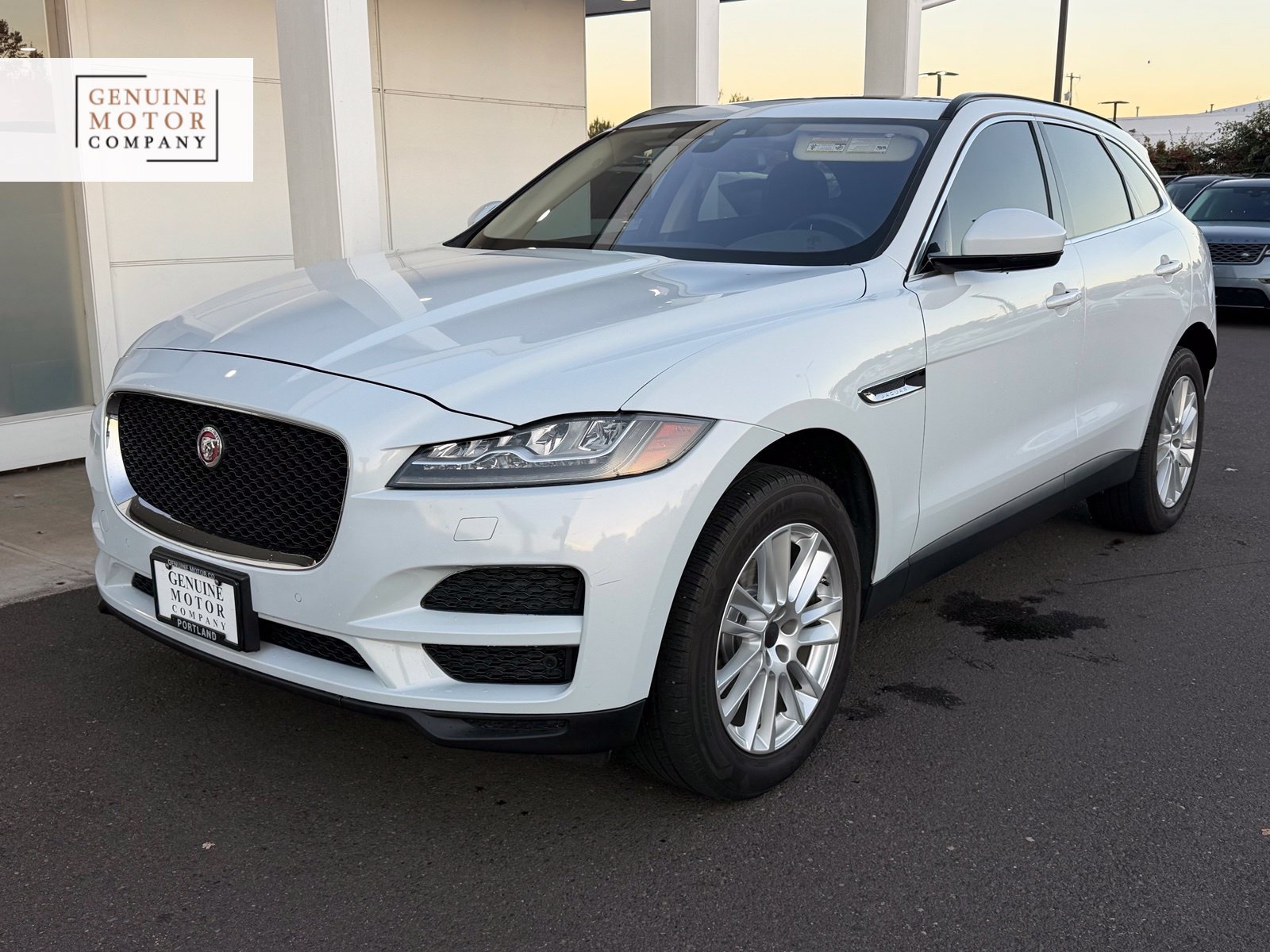 Used 2017 Jaguar F-PACE Prestige AWD/4WD image 1