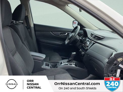 Used 2017 Nissan Rogue SV FWD image 11