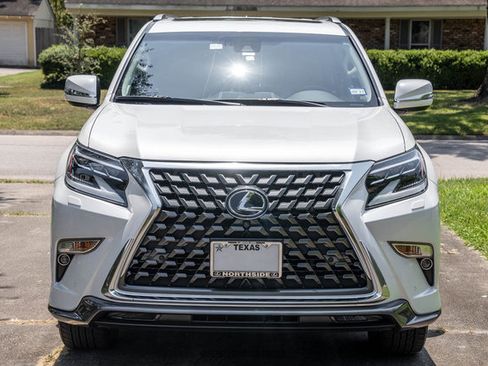 Used 2023 Lexus GX 460 Luxury w/ Sport Design Package AWD/4WD image 11