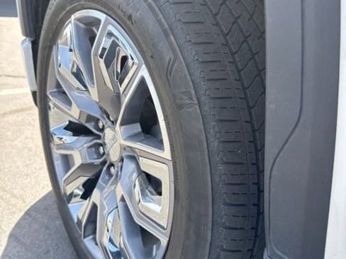 Used 2024 GMC Sierra 1500 Denali image 3