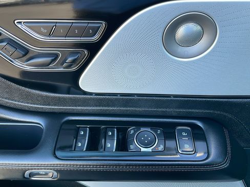 Used 2023 Lincoln Aviator Reserve w/ Equipment Group 201A AWD/4WD image 16