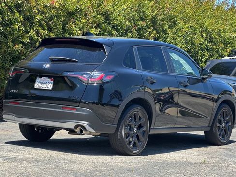 Certified 2025 Honda HR-V Sport image 4