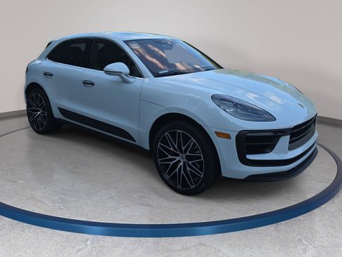 Used 2022 Porsche Macan S AWD/4WD image 3
