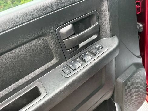 Used 2018 RAM 1500 Express w/ Express Value Package AWD/4WD image 12