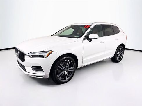 Used 2019 Volvo XC60 T6 Momentum w/ Premium Package AWD/4WD image 7