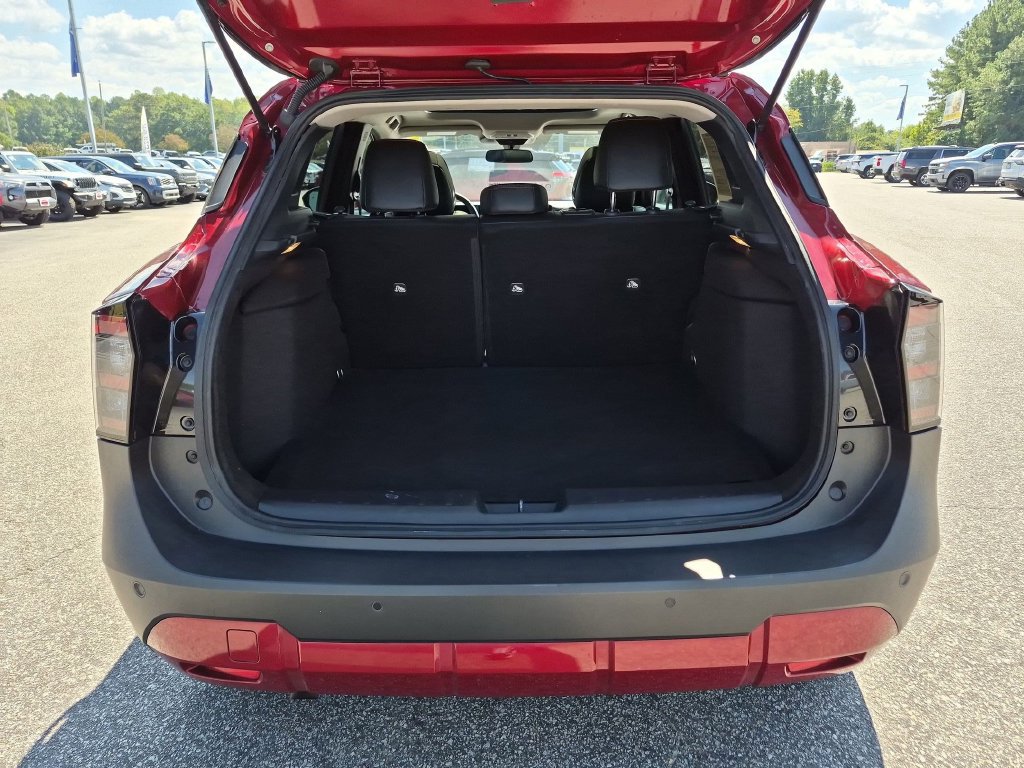 Used 2025 Nissan Kicks SR w/ SR Premium Package AWD/4WD image 35