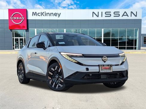 New 2026 Nissan Leaf Platinum+ image 1