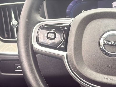 Certified 2025 Volvo XC60 B5 Plus image 10